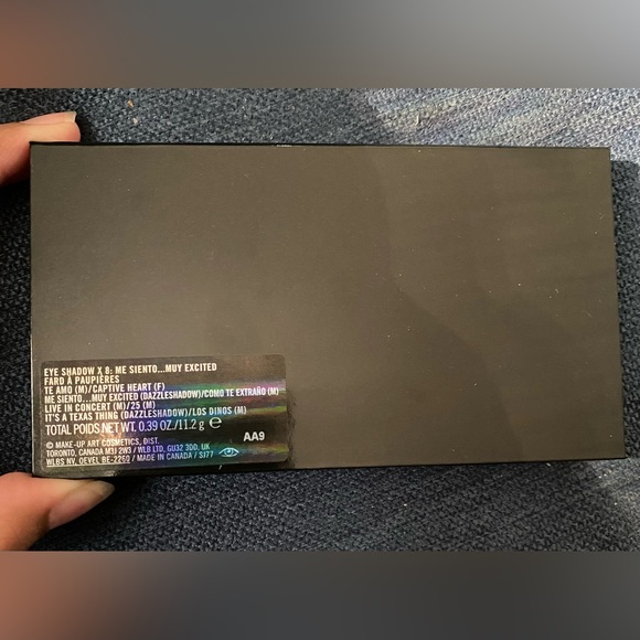 Mac Selena Eyeshadow Palette - Picture 8 of 9